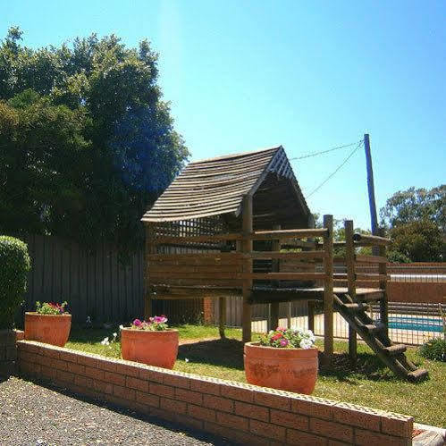 Aaron Inn Motel Narrabri Exterior photo